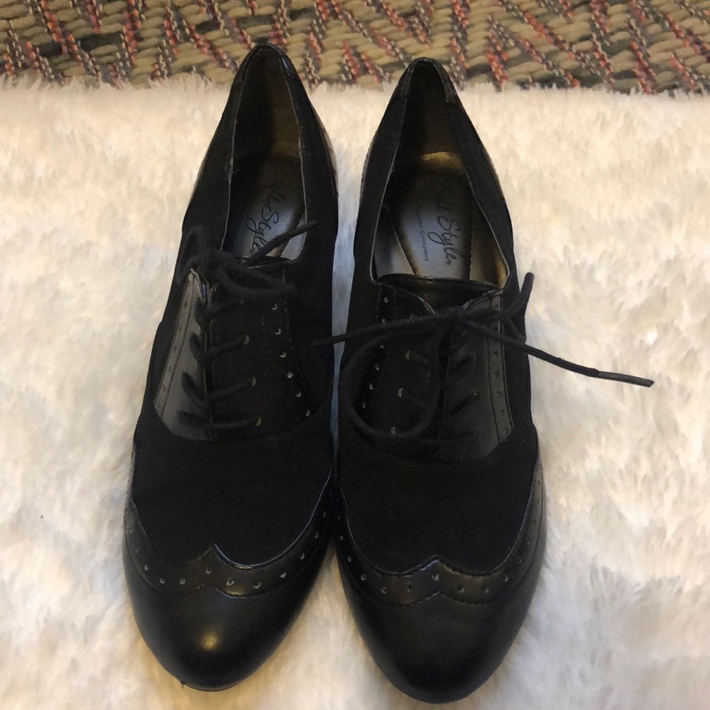 Oxford style heels